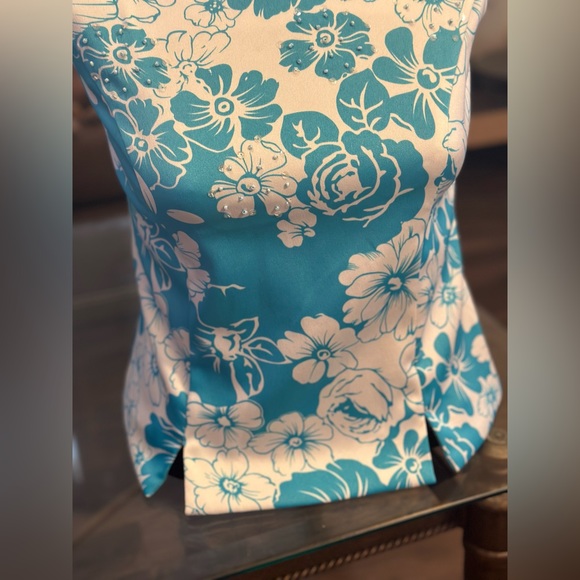 Gorgeous floral print with beads blue and white top zipped back size 6 - Picture 8 of 9